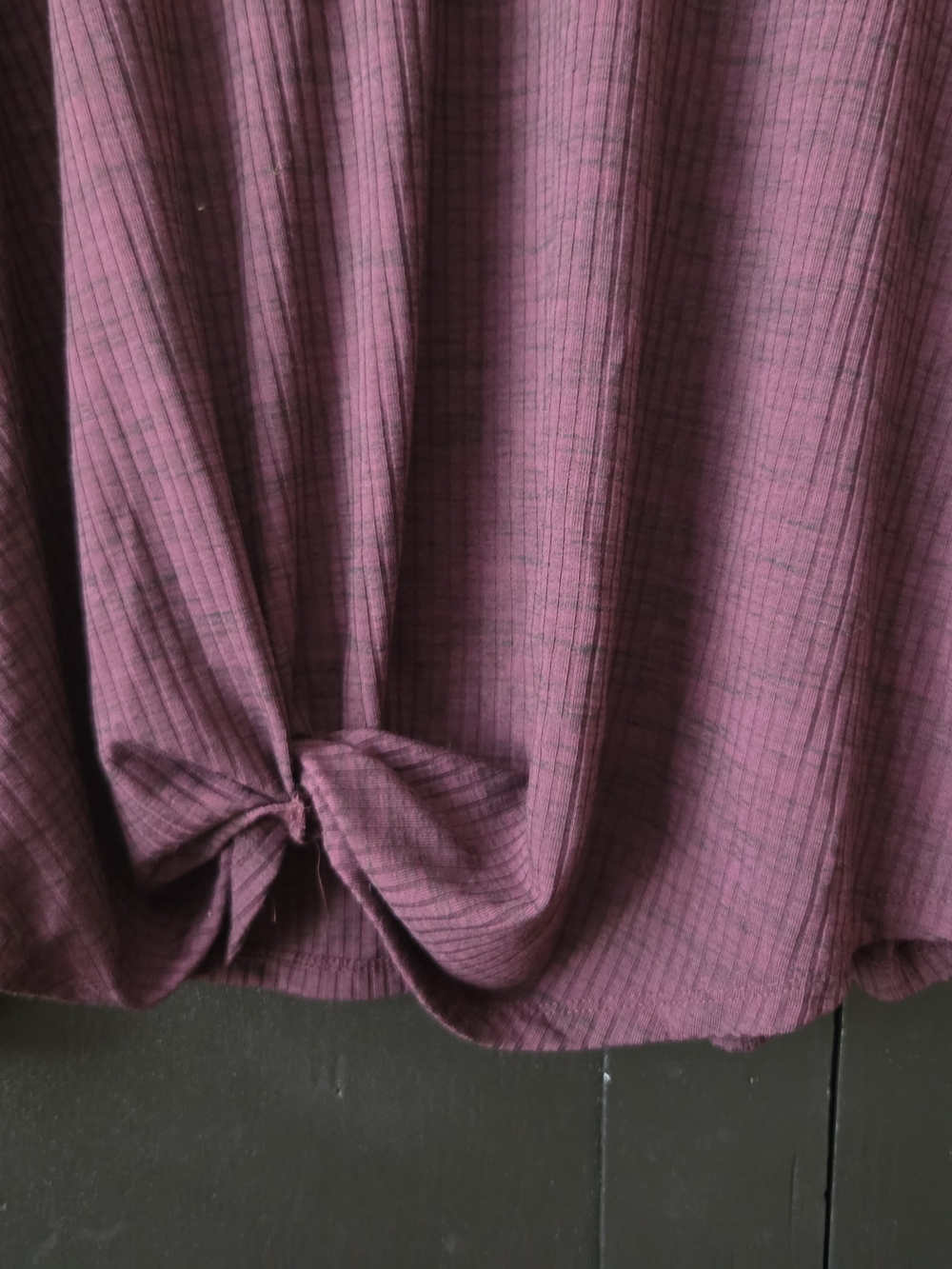 Apt. 9 Women's Ribbed Long-Sleeve Twist-Hem Top in Wine ~ Size L - Picture 4 of 8